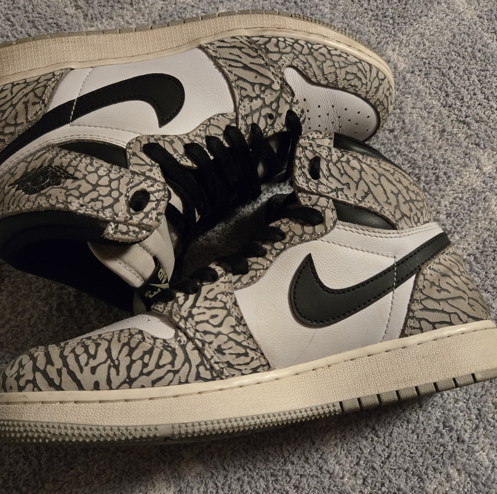 Nike Air Jordan OG Retro White Cement Youth 6.5 (Ladies 7/7.5)